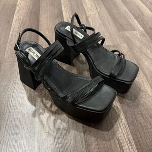 Steve Madden Bossy Platform Sandals